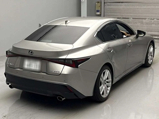 LEXUS IS 2021