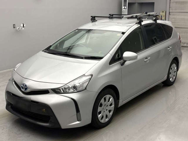 TOYOTA PRIUS ALPHA 2015