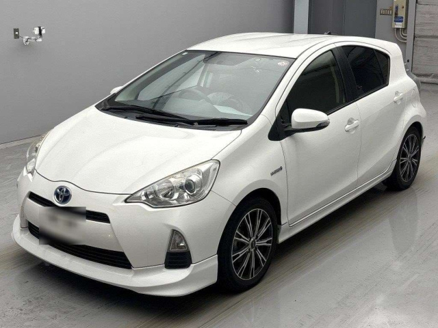 TOYOTA AQUA 2014