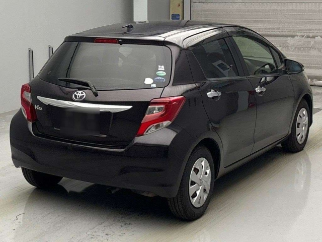 TOYOTA VITZ 2016