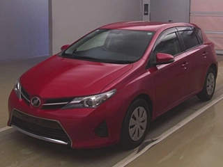 TOYOTA AURIS 2012