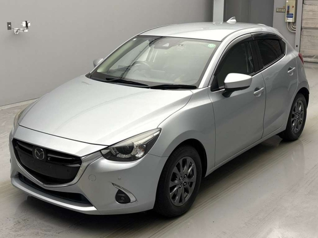 MAZDA DEMIO 2018