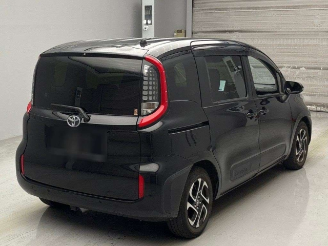 TOYOTA SIENTA 2022