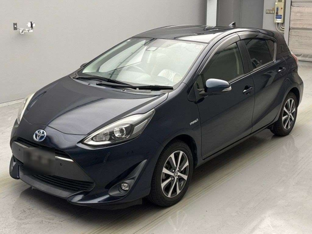 TOYOTA AQUA 2018