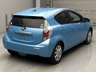 TOYOTA AQUA 2013