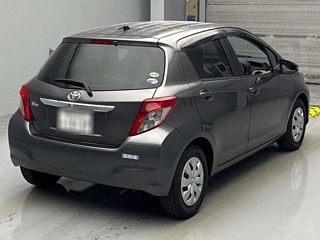 TOYOTA VITZ 2014