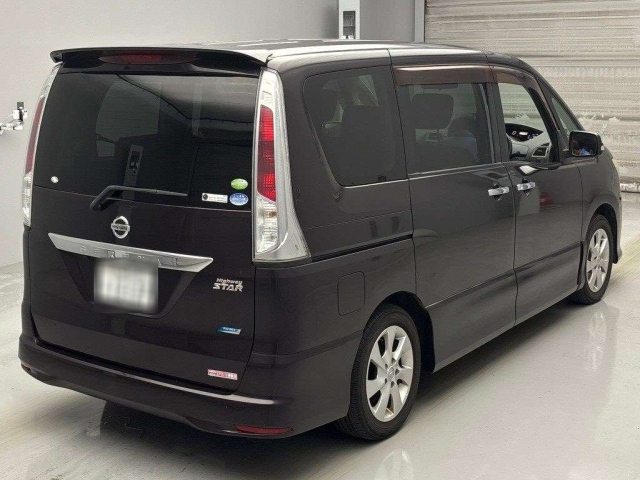 NISSAN SERENA 2011