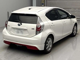 TOYOTA AQUA 2013