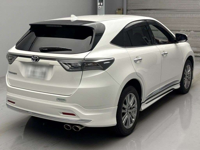 TOYOTA HARRIER 2017