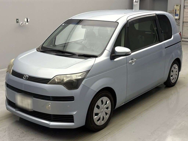 TOYOTA SPADE 2013