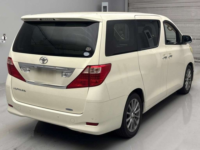 TOYOTA ALPHARD 2009