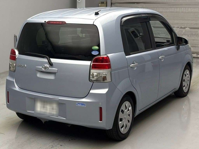 TOYOTA SPADE 2013