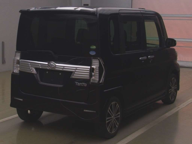DAIHATSU TANTO 2017