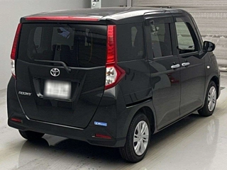 TOYOTA ROOMY 2022