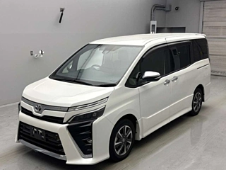 TOYOTA VOXY 2021