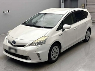TOYOTA PRIUS ALPHA 2012