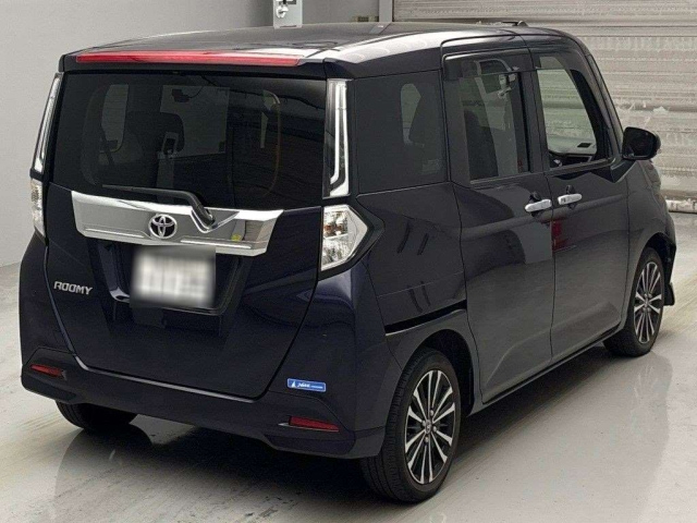 TOYOTA ROOMY 2022