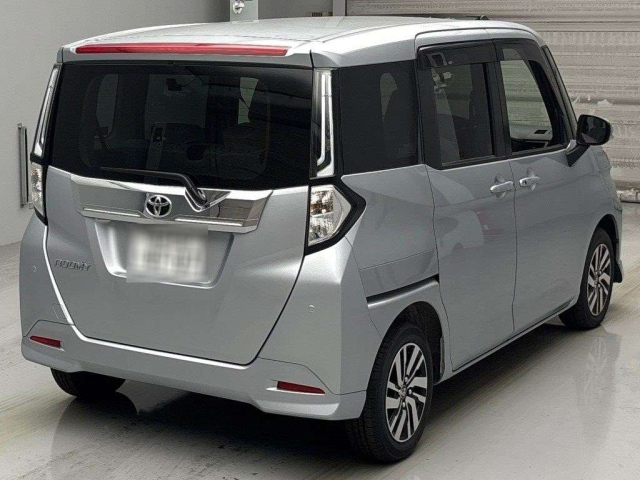 TOYOTA ROOMY 2022