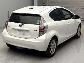 TOYOTA AQUA 2012