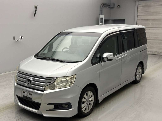 HONDA STEP WAGON 2010