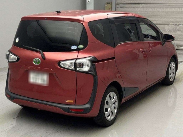 TOYOTA SIENTA 2017