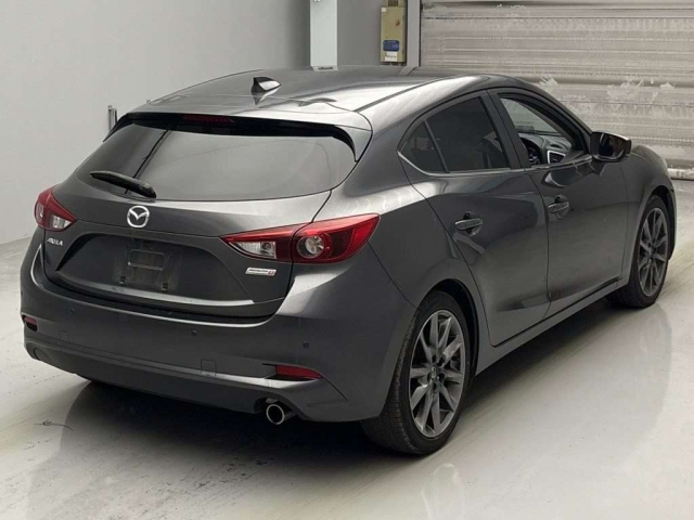 MAZDA AXELA 2016