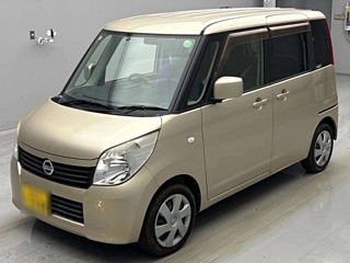 NISSAN ROOX 2011