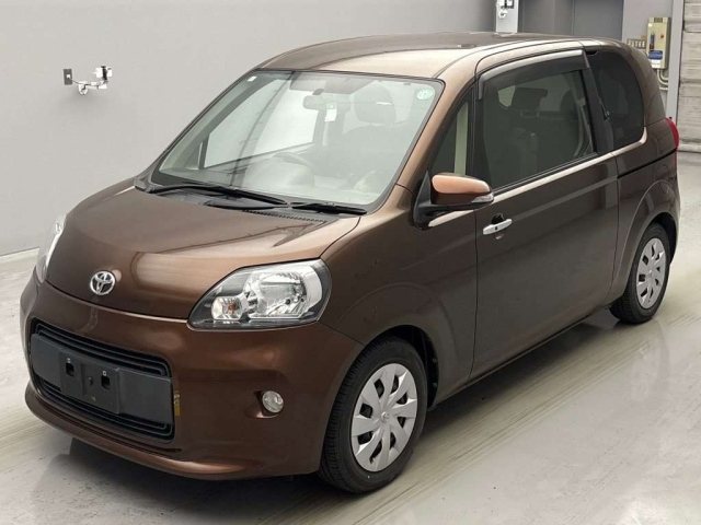 TOYOTA PORTE 2014