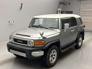 TOYOTA FJ CRUISER 2011