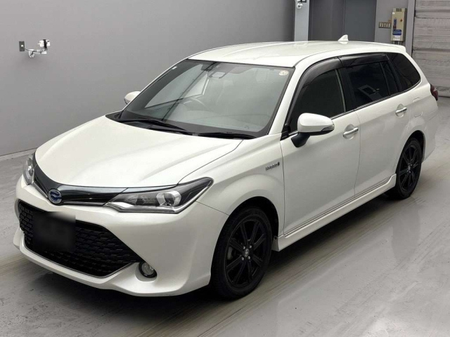 TOYOTA COROLLA FIELDER 2015