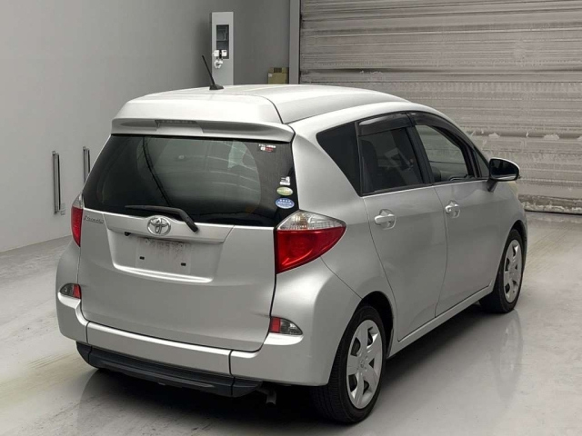 TOYOTA RACTIS 2011