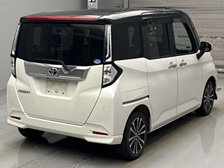 TOYOTA ROOMY 2020