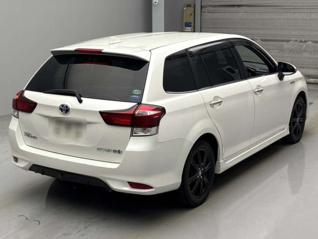 TOYOTA COROLLA FIELDER 2015