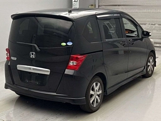 HONDA FREED 2010