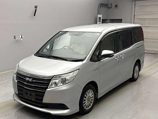 TOYOTA NOAH 2014