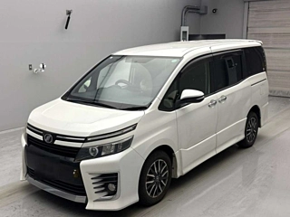 TOYOTA VOXY 2014