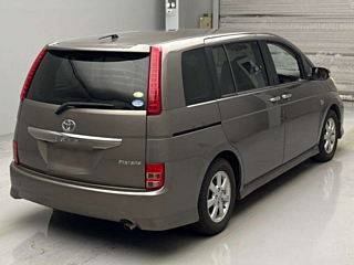 TOYOTA ISIS 2009