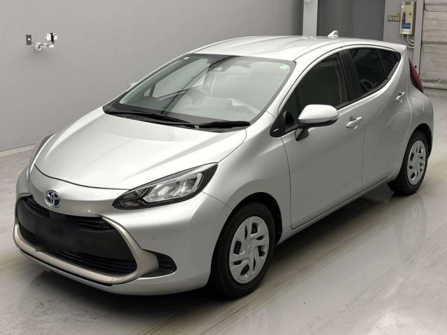 TOYOTA AQUA 2022