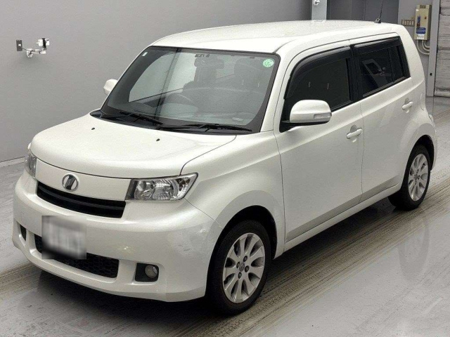 TOYOTA BB 2013
