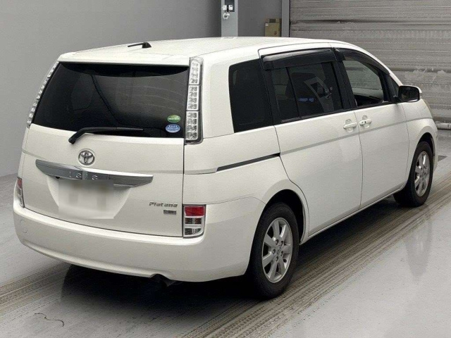 TOYOTA ISIS 2013