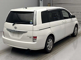 TOYOTA ISIS 2013