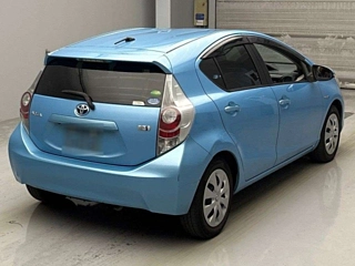 TOYOTA AQUA 2013