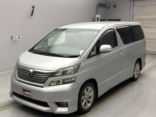 TOYOTA VELLFIRE 2010