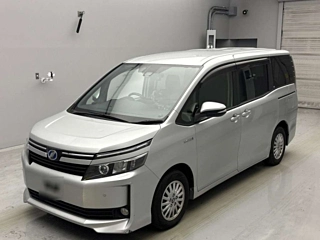 TOYOTA VOXY 2017