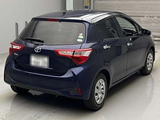 TOYOTA VITZ 2018
