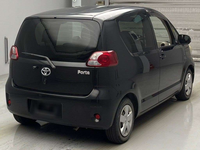 TOYOTA PORTE 2011