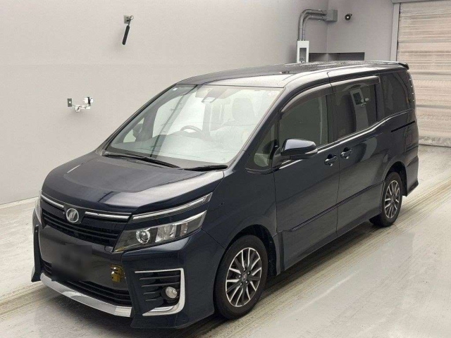 TOYOTA VOXY 2016