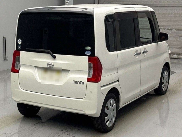 DAIHATSU TANTO 2016