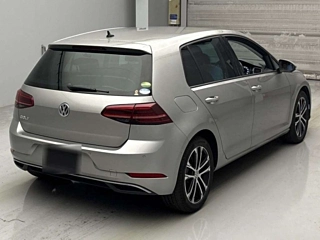 VOLKSWAGEN GOLF 2020