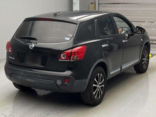 NISSAN DUALIS 2010